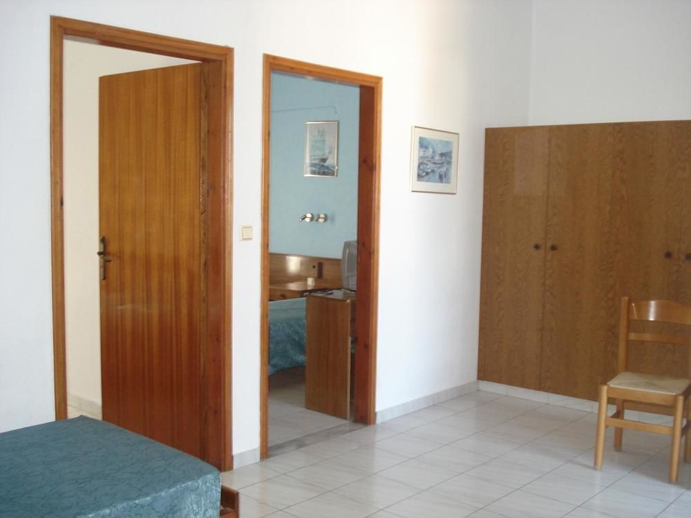Maritime Hotel Apartments Petaloudes Exterior foto
